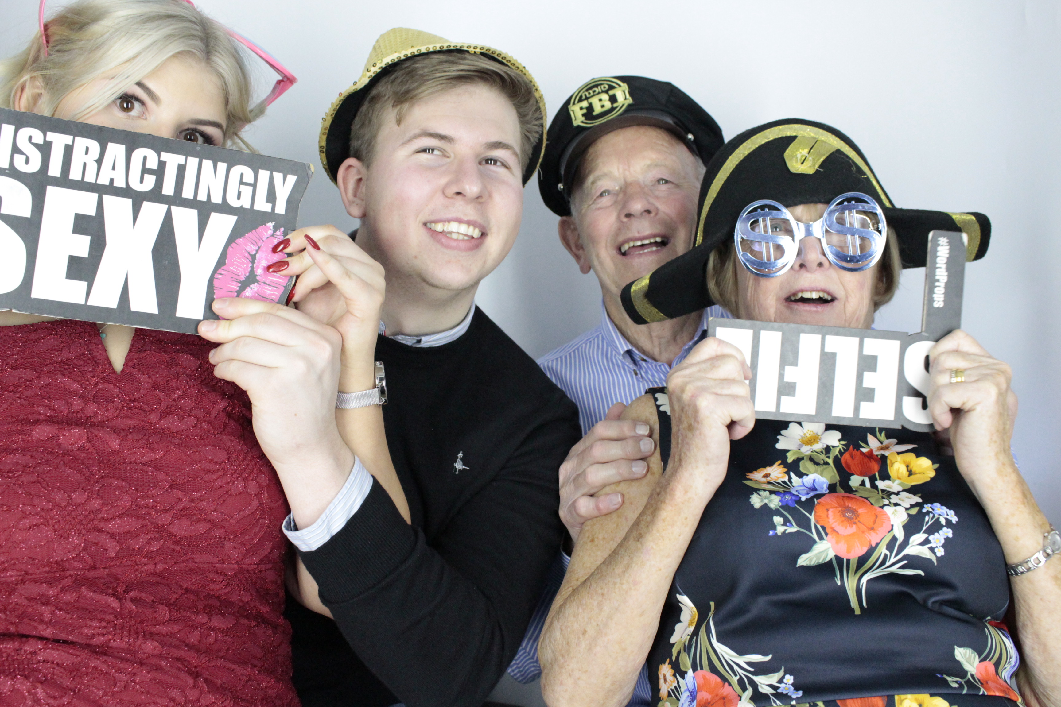 Chlöe’s 21st | View more photos from the event at gallery.myphotoboothexperience.co.uk/u/MyPhotoBoothExperienceLtd/Chlöe’s-21st